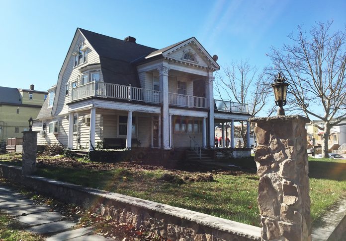 124 5th Street, Bayonne