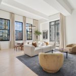 151 Bay Street Model 809 Ii Living Room
