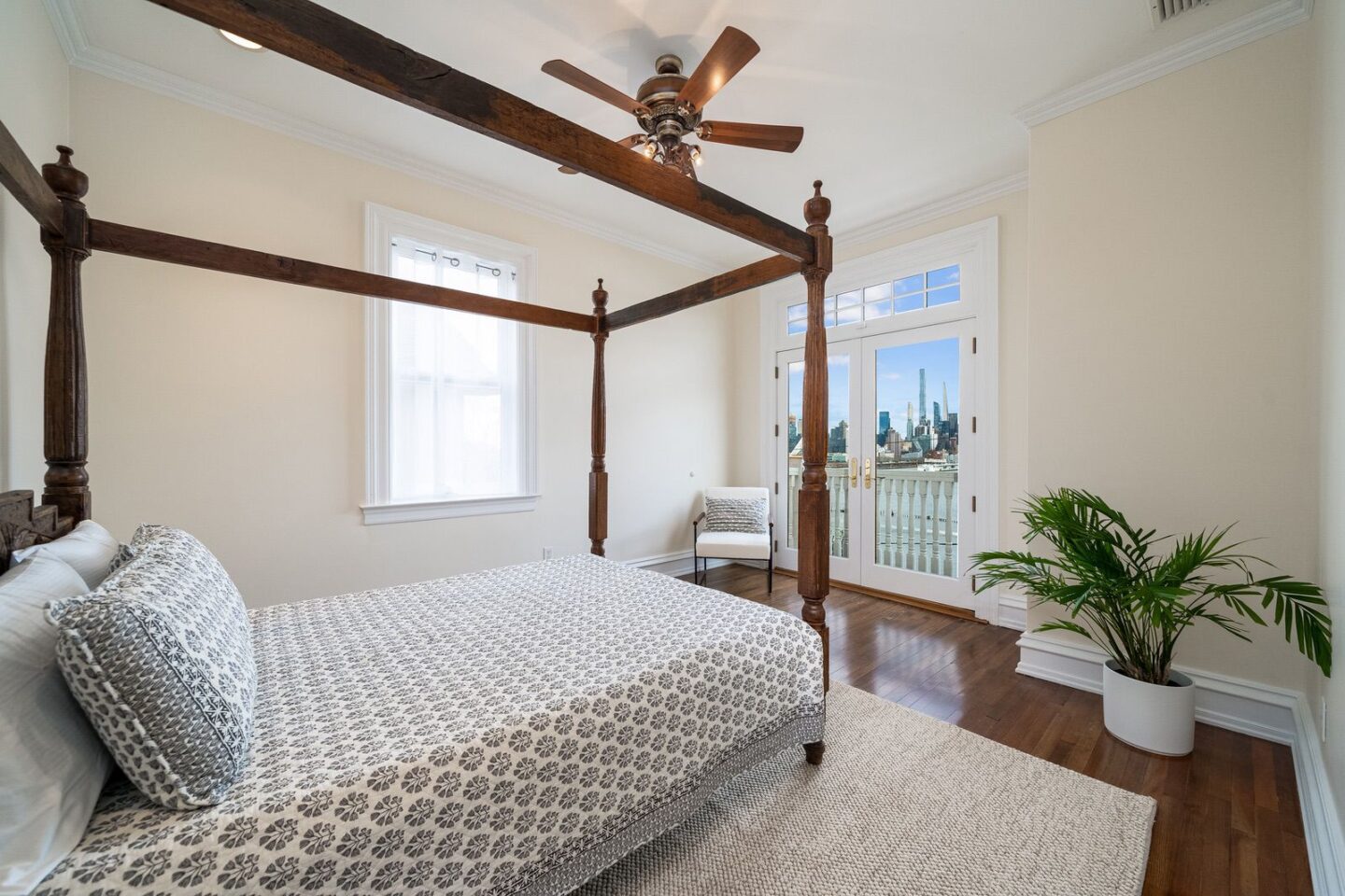 31 Hamilton Ave Weehawken 10