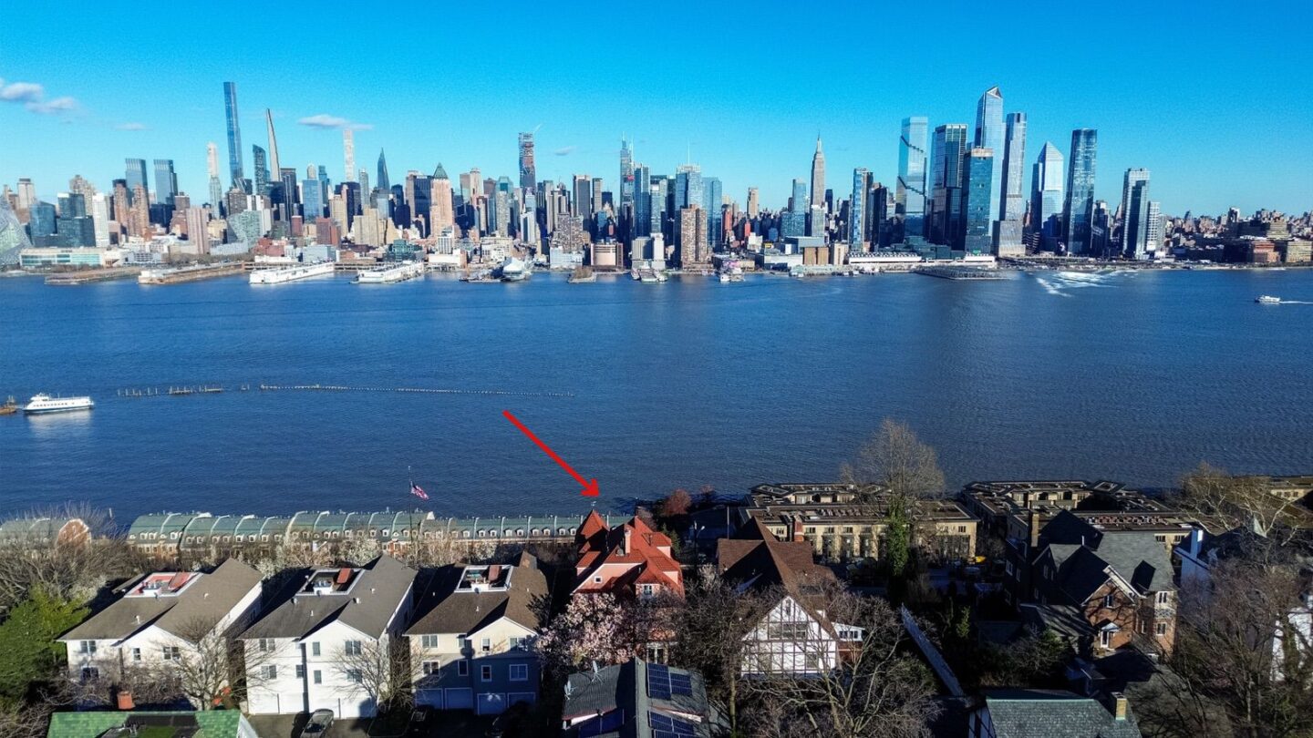 31 Hamilton Ave Weehawken 12