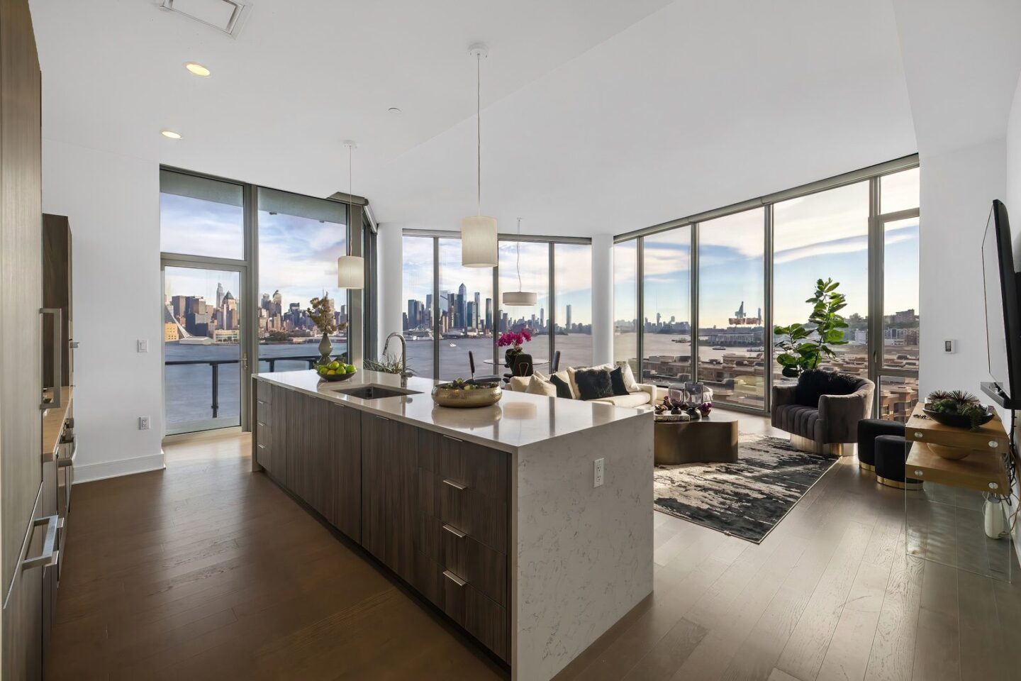 9 Avenue Port Imperial 1207 West New York 17