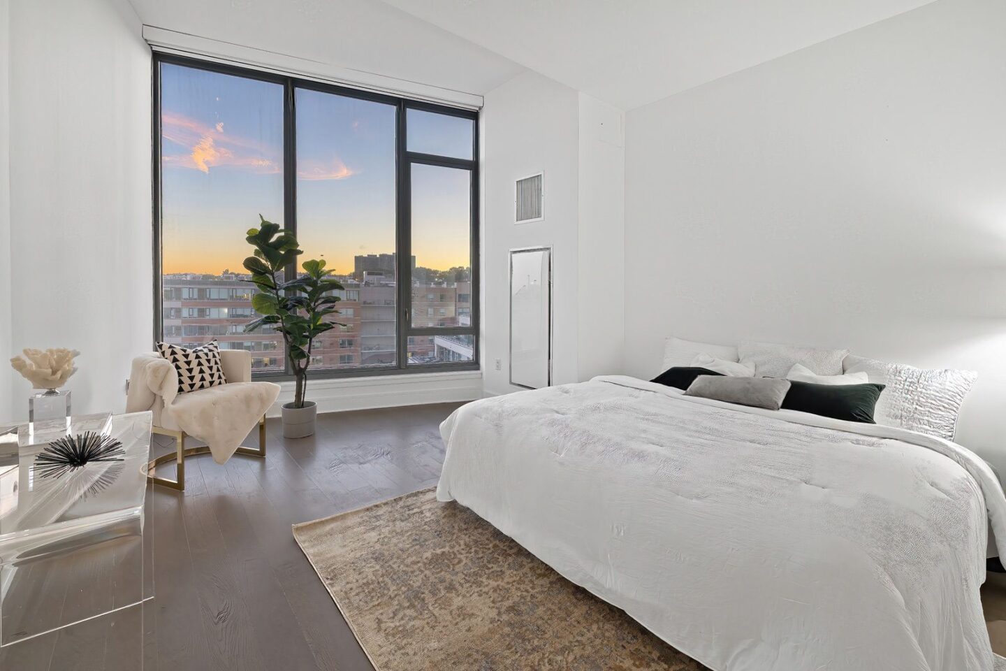 9 Avenue Port Imperial 1207 West New York 9