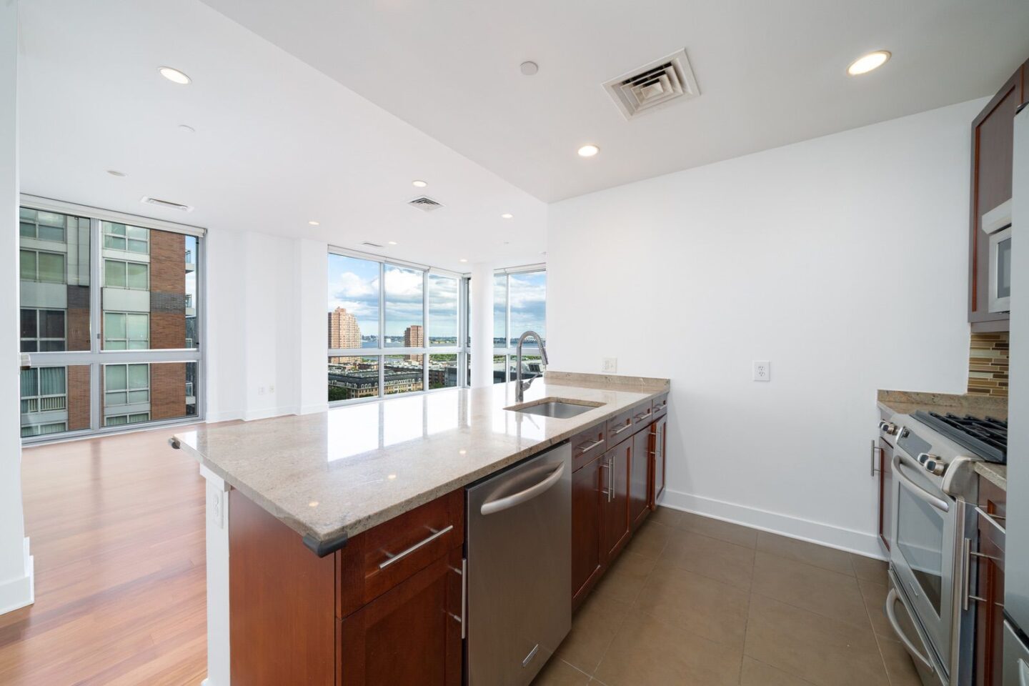 Gulls Cove Jersey City Condo For Sale Unit 1420 24