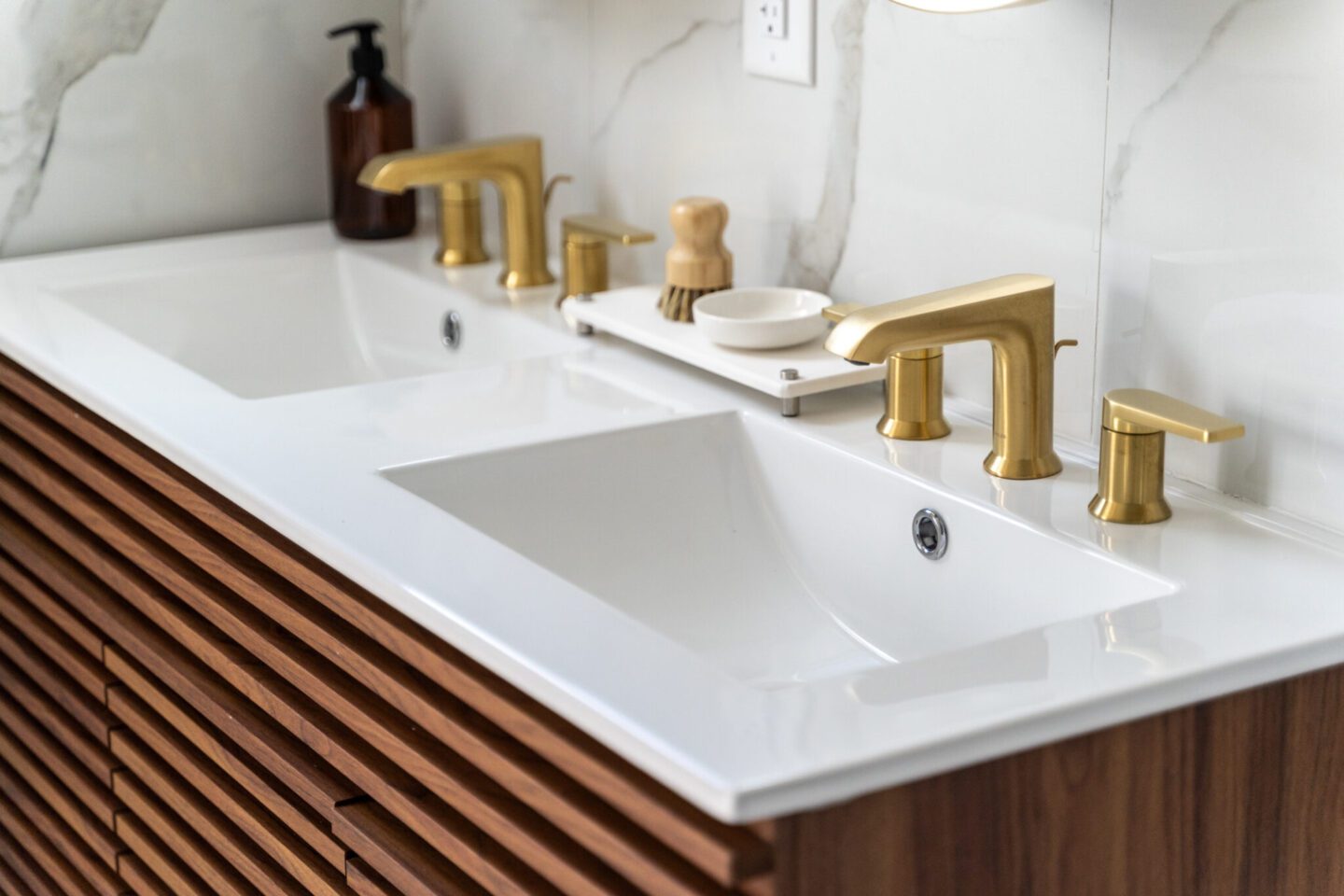 Unit 1 ensuite vanity